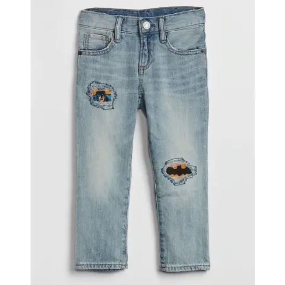 🫐3/$30 GAP Kids Light Blue Jeans with Batman Accents size 2T